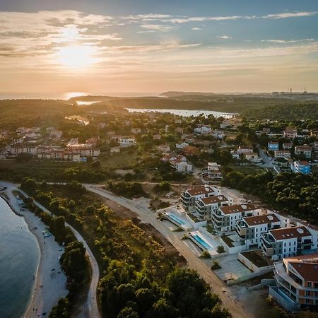 Apartment Emarin Баньоле Екстер'єр фото
