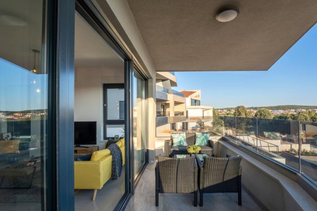 Apartment Emarin Баньоле Екстер'єр фото